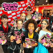Carica l'immagine nel visualizzatore di Gallery, SNACK CLUB Album Figurine Ufficiale A Caccia di Stelle + 10 Bustine