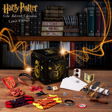 Carica l&#39;immagine nel visualizzatore di Gallery, Harry Potter Calendario Avvento 2025, Hogwarts Cancelleria Accessori Capelli, Countdown Natale Calendari Avvento, Penne Calzini Gioielli Ciondoli (Cubo Nero)