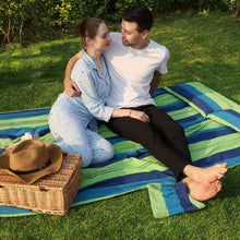 Carica l&#39;immagine nel visualizzatore di Gallery, SONGMICS Amaca di Stoffa Portatile da Campeggio e Giardino, Telo con Barre Trasversali, 210 x 150 cm, Portata Max. 300 kg, Strisce Multicolore GDC22L