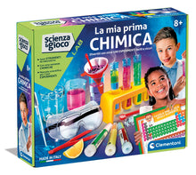 Carica l'immagine nel visualizzatore di Gallery, Clementoni Scienza e Gioco Lab - La Mia Prima Chimica, Laboratorio di Chimica Bambini 8+ Anni, 100 Esperimenti, Tavola P