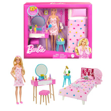 Carica l&#39;immagine nel visualizzatore di Gallery, Barbie - Set Camera da letto di Barbie, include una bambola in pigiama rosa e pantofole, un gattino, letto, specchiera e comodino, 20+ accessori a tema, giocattolo per bambini, 3+ anni, HPT55