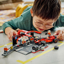 Carica l'immagine nel visualizzatore di Gallery, LEGO City Pitstop e meccanici con monoposto Ferrari F1-60443