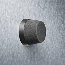 Carica l'immagine nel visualizzatore di Gallery, cellularline - Mag Speaker - Speaker Bluetooth magnetico - 3 Watt - Play Time: 12 Ore - Compatibilità: iPhone 12 e serie
