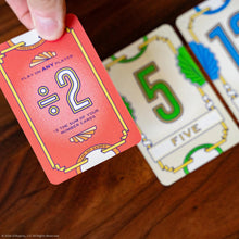 Carica l'immagine nel visualizzatore di Gallery, Flip 7: With a Vengeance Gioco di Carte | Gioco Standalone Press Your Luck | Carte Azione Take-That | Gioco Veloce per F