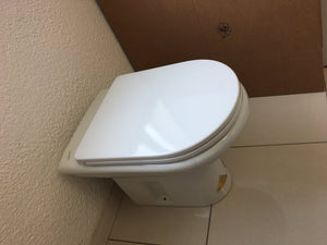Copriwater in Termoindurente, serie Clodia della Dolomite, Bianco con cerniere in acciaio inossidabile sganciabili.