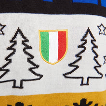 Carica l'immagine nel visualizzatore di Gallery, Inter - Maglione di Natale Edizione 2024 Ufficiale Unisex-Adulto, Festeggia l'inverno con Stile nerazzurro! Ottima Idea Regalo, per i Veri Tifosi Nerazzurri.