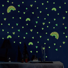 Carica l'immagine nel visualizzatore di Gallery, Set di 3 Adesivi Murali Luminosi a Forma di Cuore Arcobaleno, Decorazioni per Camera da Letto, Carta da Parati per Camer