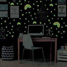 Carica l'immagine nel visualizzatore di Gallery, Set di 3 Adesivi Murali Luminosi a Forma di Cuore Arcobaleno, Decorazioni per Camera da Letto, Carta da Parati per Camer