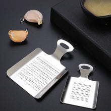 Carica l'immagine nel visualizzatore di Gallery, 1 pz Ginger Aglio Wasabi Grattugia Frantoio Dispositivo di Pressa Chopper Cutter S Pelapatate Utensili Da Cucina In Acci