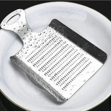 Carica l'immagine nel visualizzatore di Gallery, 1 pz Ginger Aglio Wasabi Grattugia Frantoio Dispositivo di Pressa Chopper Cutter S Pelapatate Utensili Da Cucina In Acci
