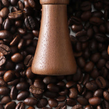 Carica l'immagine nel visualizzatore di Gallery, Spazzola per Pulizia Espresso con Manico in Legno - Setole in Nylon, Pulitore per Portafiltro e Cestello per Uso Domesti