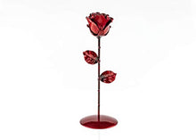Carica l&#39;immagine nel visualizzatore di Gallery, Rosa Eterna fatta di Ferro Battuto Rosso con piedistallo - Forgiata a Mano - Ilgrandebazar