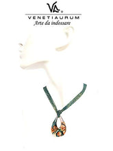 Carica l&#39;immagine nel visualizzatore di Gallery, Venetiaurum - Collana Multifili Da Donna Con Pendente In Vetro Originale Di...