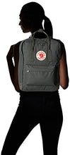 Carica l'immagine nel visualizzatore di Gallery, FJÄLLRÄVEN Kånken, Zaino Unisex 38 x 27 x 13 cm, 16 L, Verde (Forest Green)