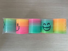 Carica l&#39;immagine nel visualizzatore di Gallery, 30 Pezzi Pinata Compleanno Ragazzo Giochi Arcobaleno Giocattolo Piccole Goodies Regalo Compleanno Bambini Prompt sacchetto Sorpresa