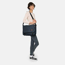 Carica l&#39;immagine nel visualizzatore di Gallery, Eastpak Delegate + Borsa Messenger, 39 cm, 20 38 Blu (Triple Denim)
