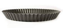 Carica l&#39;immagine nel visualizzatore di Gallery, Dr. Oetker Cameo-Stampo per crostata ø 28 cm Tradition (Colore: Nero),...