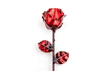 Carica l&#39;immagine nel visualizzatore di Gallery, Rosa Eterna fatta di Ferro Battuto Rosso con piedistallo - Forgiata a Mano - Ilgrandebazar