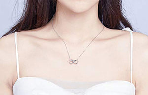 FeatherWish - Ciondolo a forma di infinito con incisione"Family Argento - Ilgrandebazar