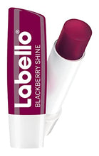 Carica l&#39;immagine nel visualizzatore di Gallery, Labello Blackberry Shine in confezione da 1 (1 x 4,8 g), matita per la cura delle labbra con delicata lucentezza rossa e pigmenti brillanti, cura delle labbra senza oli minerali