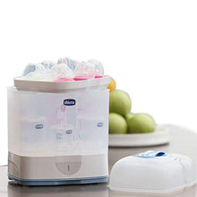 Carica l&#39;immagine nel visualizzatore di Gallery, Chicco SterilNatural Sterilizzatore 2 in 1, Per 6 Biberon di 330 ml, Bianco
