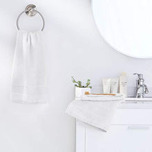 Carica l&#39;immagine nel visualizzatore di Gallery, AmazonBasics, Everyday - 2 asciugamani per il viso uso quotidiano, Bianco - Ilgrandebazar