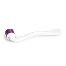 Carica l&#39;immagine nel visualizzatore di Gallery, Lunata (Upgrade 2019) Dermaroller 0,5mm (540 aghi in acciaio - Ilgrandebazar