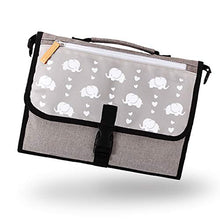 Carica l&#39;immagine nel visualizzatore di Gallery, Fasciatoio Portatile Pieghevole - BABYTREASURE - Tracolla e Volume &quot;FAI... - Ilgrandebazar