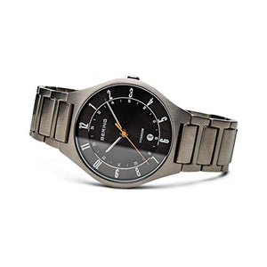 BERING Orologio Analogico Quarzo Uomo con Cinturino in Titanio 11739-772 - Ilgrandebazar