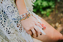 Carica l&#39;immagine nel visualizzatore di Gallery, Braccialetto di perle da donna con tartaruga, Made by Nami, ciondolo,... - Ilgrandebazar