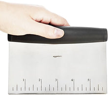 Carica l'immagine nel visualizzatore di Gallery, AmazonBasics - Raschietto/Tagliaimpasto multiuso, in acciaio inox - Ilgrandebazar