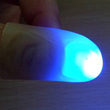 Carica l&#39;immagine nel visualizzatore di Gallery, Ultnice, Gioco di magia: punta morbida per pollici con lampadina, luminosa e... - Ilgrandebazar