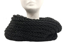 Carica l&#39;immagine nel visualizzatore di Gallery, Scaldacollo in maglia, sciarpa ad anello intrecciato col. Nero - Ilgrandebazar