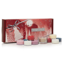 Carica l&#39;immagine nel visualizzatore di Gallery, Set regalo Yankee Candle | 10 candele profumate e 1 portacandele | Collezione Bright Lights | Regali di Natale perfetti per le donne
