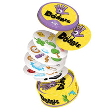 Carica l'immagine nel visualizzatore di Gallery, Asmodee - Dobble - Divertente Gioco da Tavolo per Tutta la Famiglia, 2-8 Giocatori, 6+ Anni, Edizione in Italiano