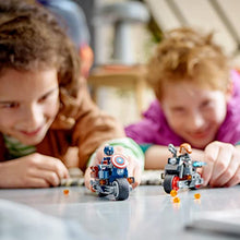 Carica l&#39;immagine nel visualizzatore di Gallery, LEGO 76260 Marvel Motociclette di Black Widow e Captain America, Set Avengers Age of Ultron con 2 Supereroi e Moto Giocattolo, Giochi per Bambini e Bambine dai 6 Anni
