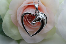 Carica l&#39;immagine nel visualizzatore di Gallery, Gioiello collana ciondolo cavallo/pony/amore amité/regalo originale donna... - Ilgrandebazar