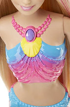 Carica l&#39;immagine nel visualizzatore di Gallery, Barbie Sirena Arcobaleno con Capelli Biondi, Luci Colorate, Si Attiva Sott&#39;Acqua,DHC40, Esclusivo Amazon