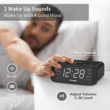 Carica l'immagine nel visualizzatore di Gallery, Reacher Radiosveglia digitale con Ricarica Senza fili-porta USB,Grande Display LED Regolabile,Timer per il sonno,2 suoni di Sveglia,Volume Regolabile,12/24H,Orologio FM moderno per camere da letto