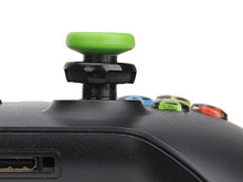 Carica l&#39;immagine nel visualizzatore di Gallery, AmazonBasics, Copri levetta per controller Xbox One | 4 pezzi, Nero e verde