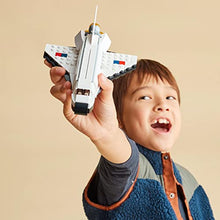 Carica l&#39;immagine nel visualizzatore di Gallery, LEGO 31134 Creator Space Shuttle, Set 3 in1 con Astronauta e Astronave Giocattolo, Giochi per Bambini e Bambine dai 6 Anni in su, Idea Regalo Creativa