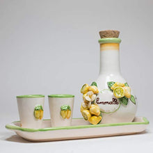 Carica l&#39;immagine nel visualizzatore di Gallery, Set &#39;Limoncello&#39;: vassoio piccolo dipinto a mano+bottiglia con scritta... - Ilgrandebazar