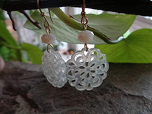 Carica l&#39;immagine nel visualizzatore di Gallery, ✿ FIORI DI IN CRISTALLO O RESINA ✿ Orecchini fatti a mano realizzati...