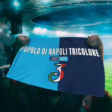 Carica l&#39;immagine nel visualizzatore di Gallery, MAGNATEVE &#39;O LIMONE Bandiera Popolo di Napoli 2023 Originale – Bandiera Campioni 90x150 cm – Gadget Idea Regalo Tifoso Calcio Originali – Idee Regali Divertenti per Tifosi