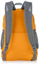 Carica l&#39;immagine nel visualizzatore di Gallery, AmazonBasics - Zaino ultra leggero pieghevole 25 l, Arancione