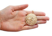 Carica l&#39;immagine nel visualizzatore di Gallery, Ciondolo a forma di moneta / medaglione azteco con teschio, stile Pirati Gold - Ilgrandebazar