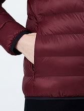 Carica l'immagine nel visualizzatore di Gallery, Marchio Amazon - MERAKI Giacca Imbottita a Collo Alto XXL, Rosso (Burgundy) - Ilgrandebazar