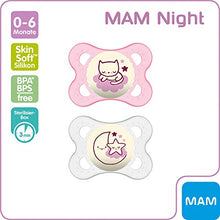 Carica l&#39;immagine nel visualizzatore di Gallery, MAM 523322 - Ciuccio &quot;Night&quot; in silicone per bambine da 0 a 6 mesi, Rossa