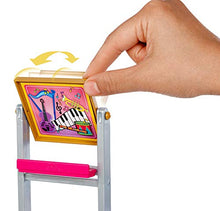 Carica l&#39;immagine nel visualizzatore di Gallery, Barbie- Carriere Insegnante di Musica Playset con 2 Bambole, Lavagna, 4... - Ilgrandebazar