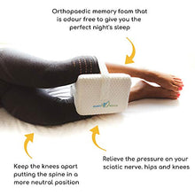 Carica l&#39;immagine nel visualizzatore di Gallery, Cuscino per le Ginocchia Sviluppato da Medici - Supporto Ortopedico in Memory Foam per Traversine Laterali, Sciatica, Dolore Lombare - Cuscino per Gambe per Dormire sul Lato - Manuale Incluso